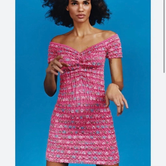 Zara Floral Ruched Smocked Off Shoulder Mini Dress Pink Sz Medium - Picture 1 of 8